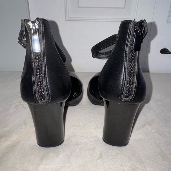 Torrid Elegant Black Block Heels - Picture 4 of 4